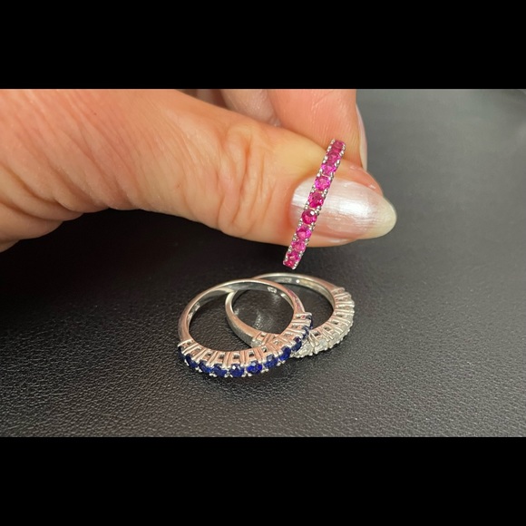 3 stackable rings. - Picture 3 of 8